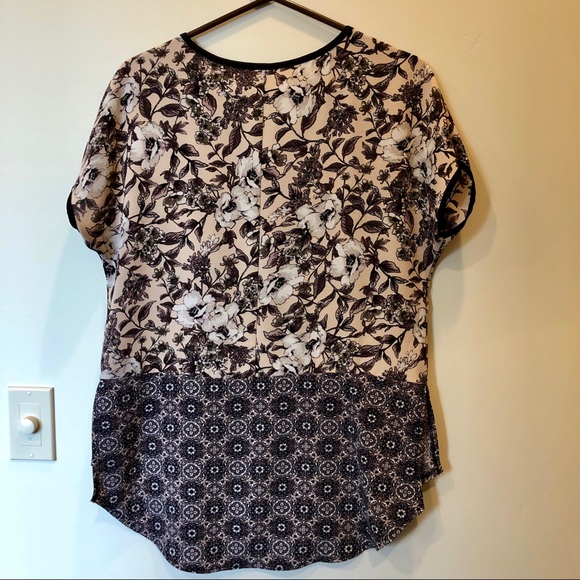 Large floral blouse top - Picture 5 of 5